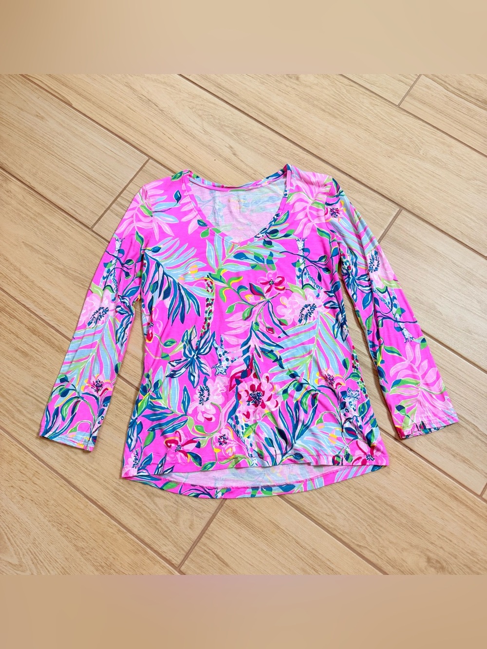 Lilly Pulitzer I’m Feline Fine PJ Knit Top Plumeria Pink Tropical Leopard Size S - Picture 2 of 8